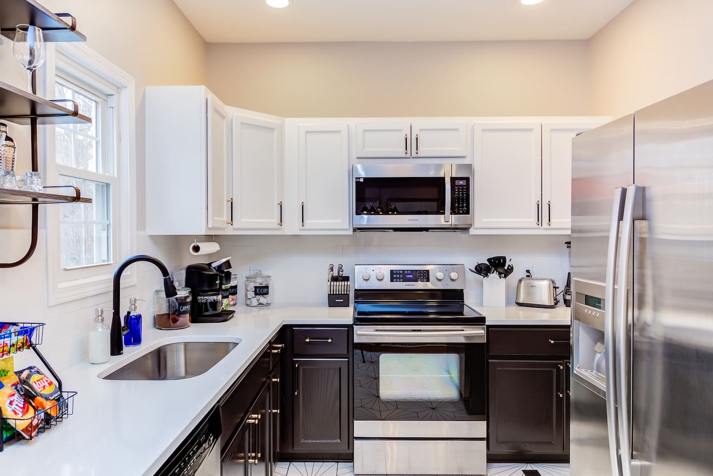 Stylish Graham Retreat | Garden View | BBQ Grill