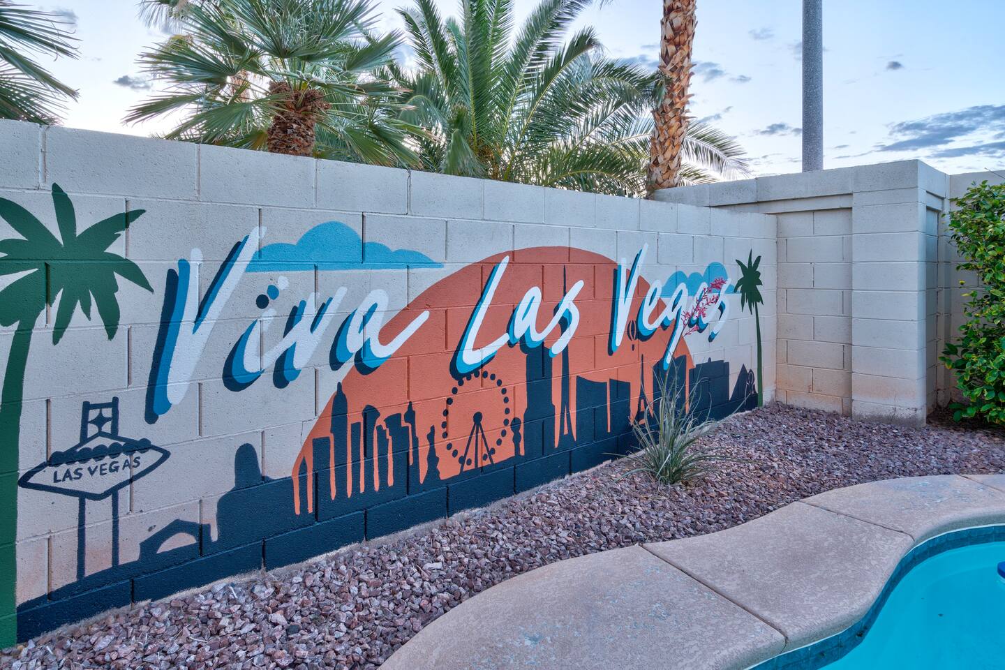 Vegas Game Haven Heated Pool! Near Airport & Strip